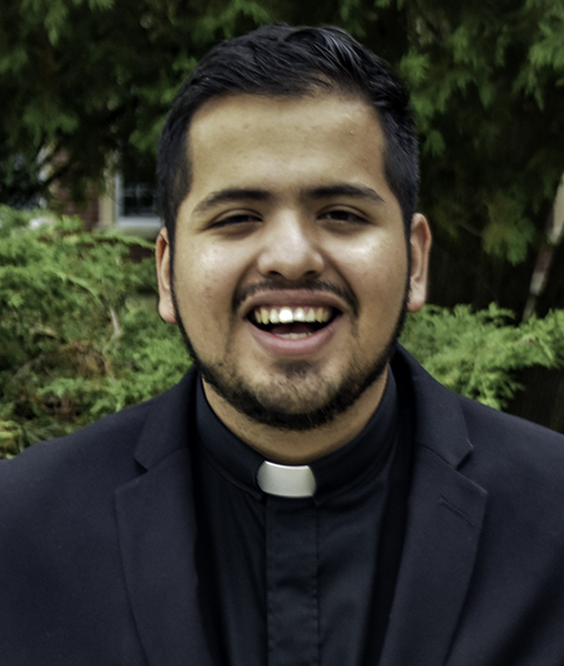 Seminarian Jonathan Hernandez